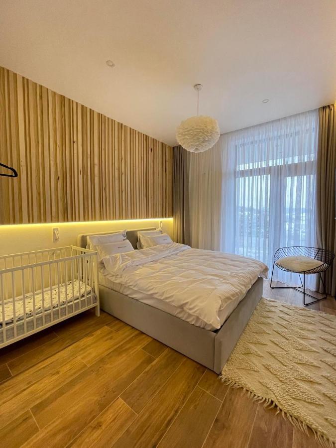 Be Be Chalet - Premium Jacuzi & Private Pool Bukovel Esterno foto