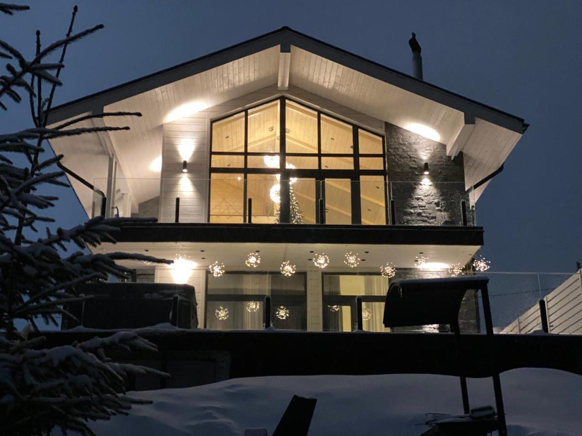 Be Be Chalet - Premium Jacuzi & Private Pool Bukovel Esterno foto